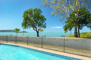 Whitsunday Waterfront Apartments Airlie Beach